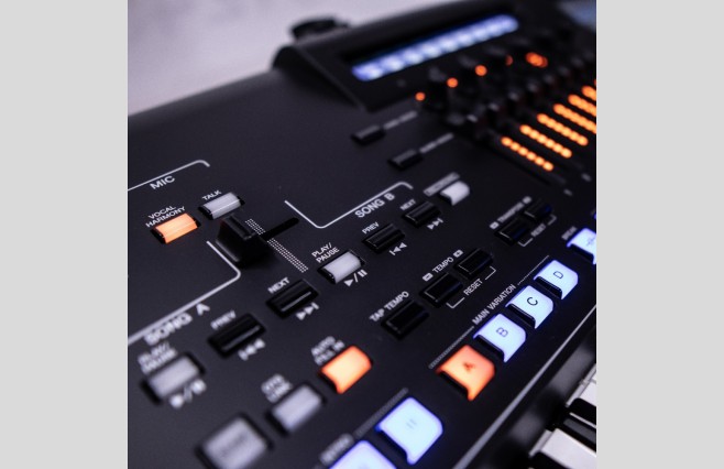 Used Yamaha Genos2 Keyboard & Speakers - Image 11